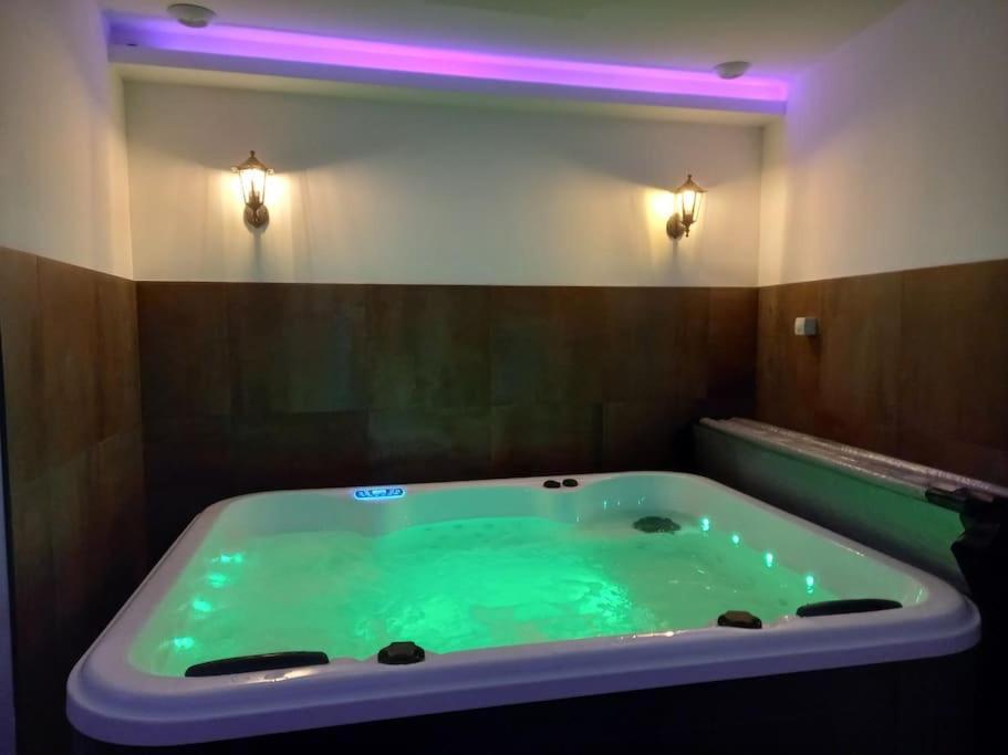 #Fer Rever 63# Spa # Thiers Extérieur photo